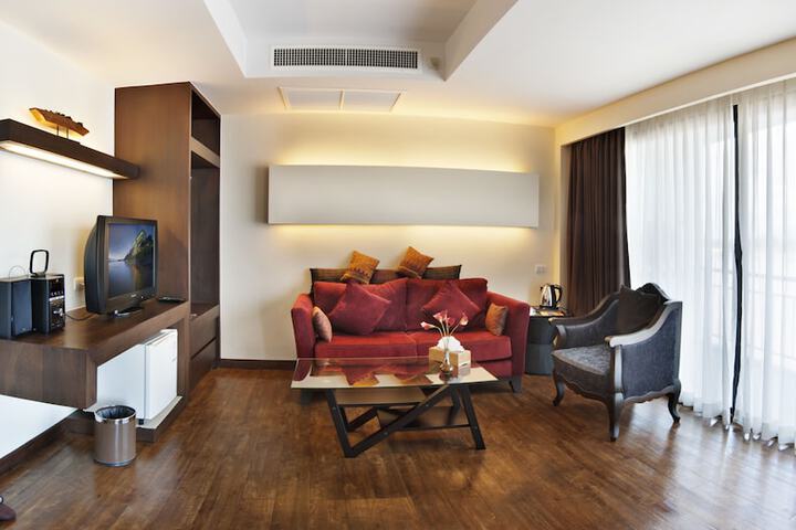 Room 27 of 61