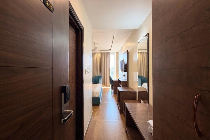 Room 19 of 65