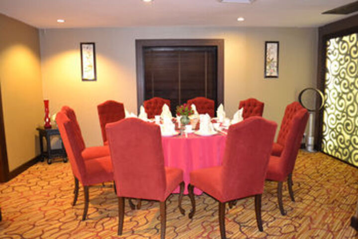 Dining 85 of 92