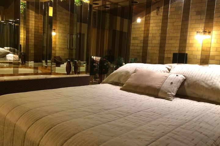 1 Queen Bed (27 of 29)