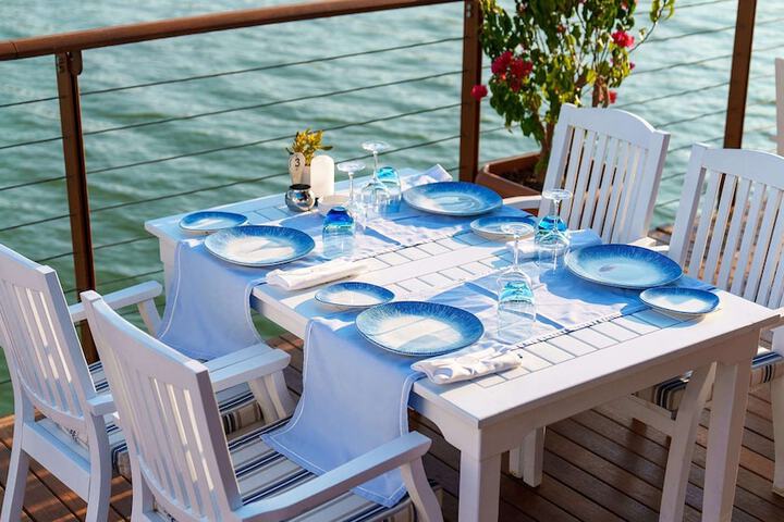 Dining 233 of 336