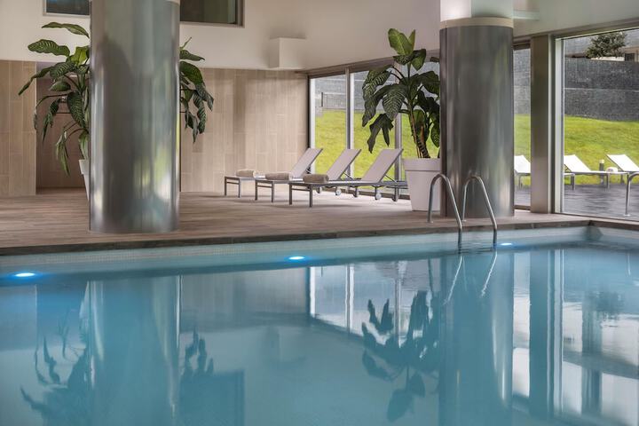 Pool Hotel