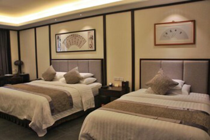 Room 48 of 63