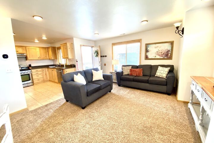Lounge 278 of 426