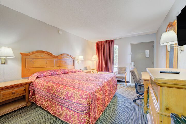 Room 6 of 47