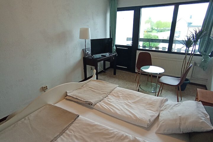 Room 43 of 140