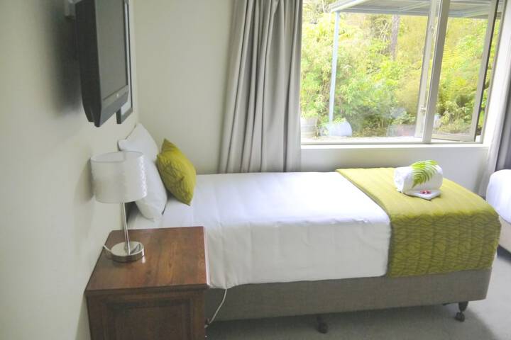 Room 5 of 29