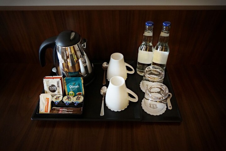 Breakfast/Coffee Service 23 of 49