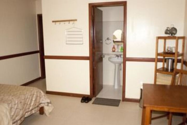 Room 13 of 25