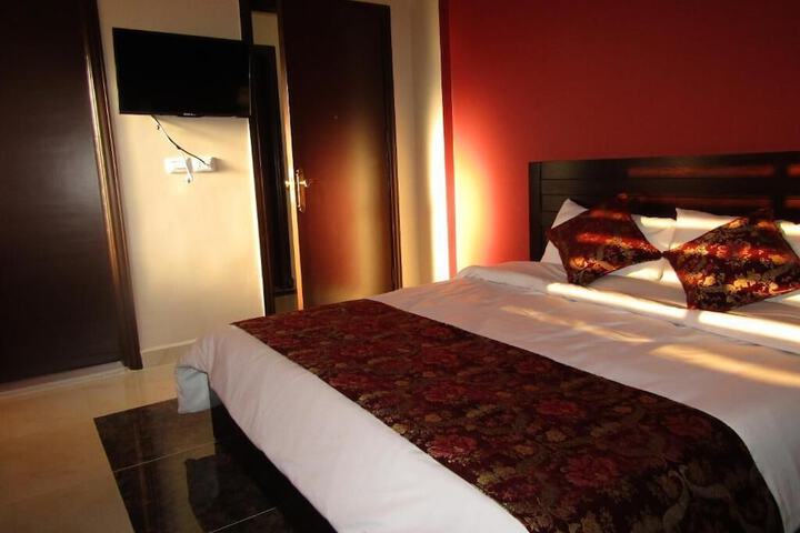 Room 8 of 29