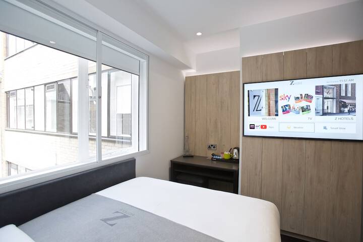 Room 3 of 33