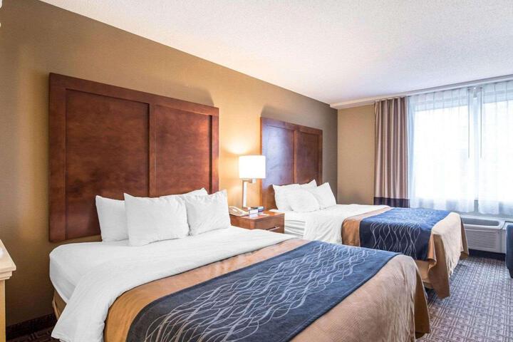 2 Queen Beds Accessible (5 of 11)