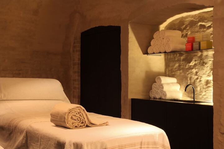 Room 53 of 72