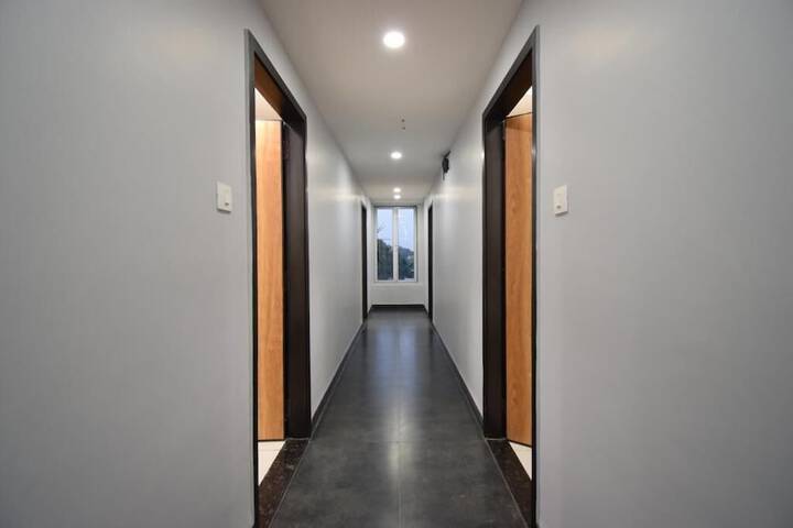 Ballroom/Hall 29 of 36