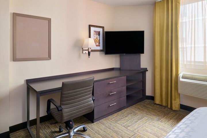 Studio Suite 1 Queen Bed City View High Floor (24 of 30)