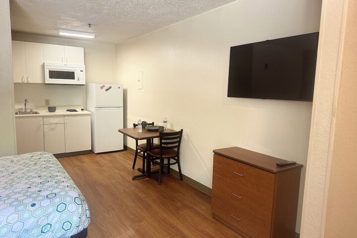 Room 3 of 9