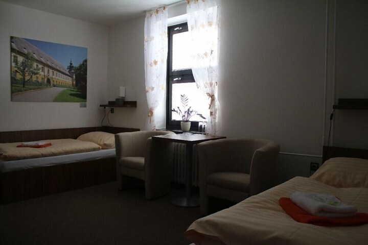 Room 21 of 35