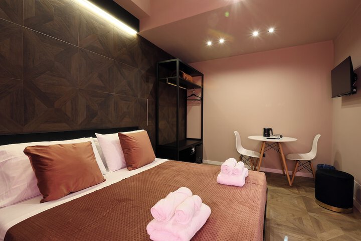 Room 34 of 183
