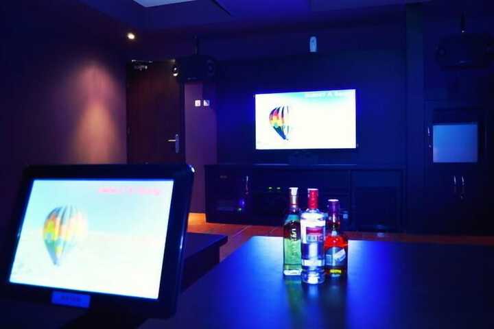 Room 57 of 90