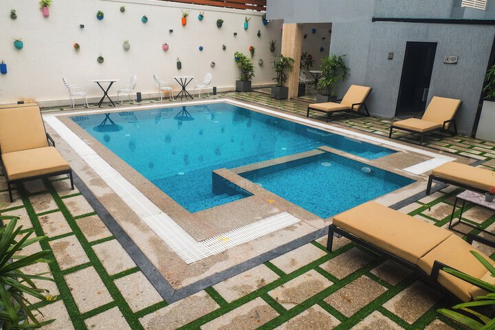 Pool 29 of 43