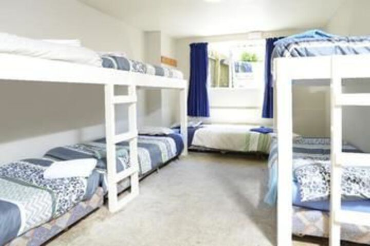 Room 5 of 12