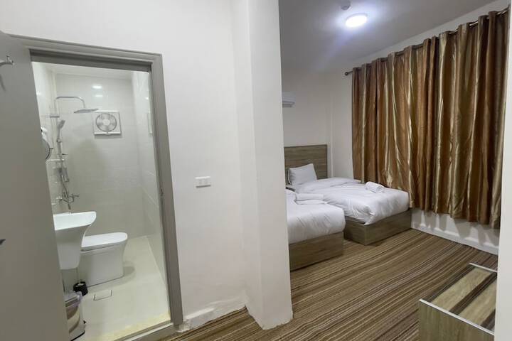 Room 8 of 29