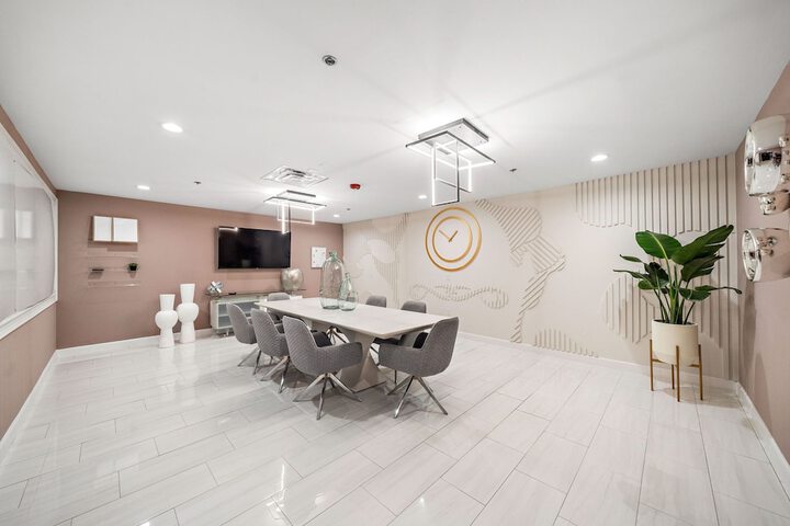Business Center 110 of 111