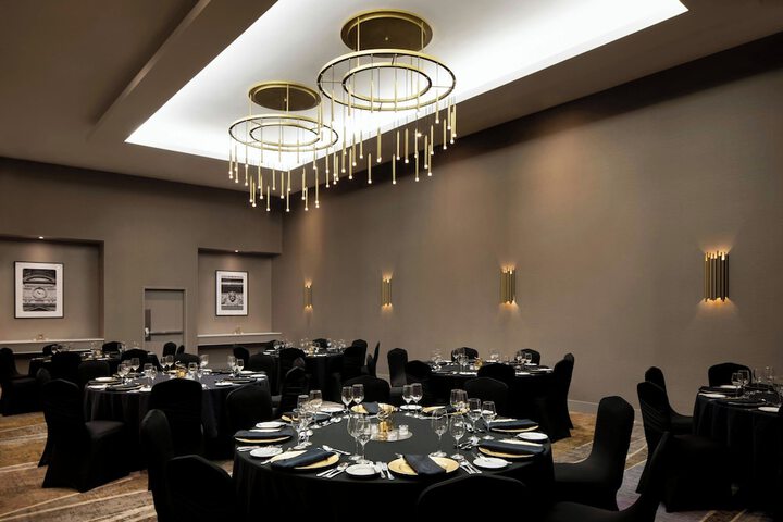 Banquet hall