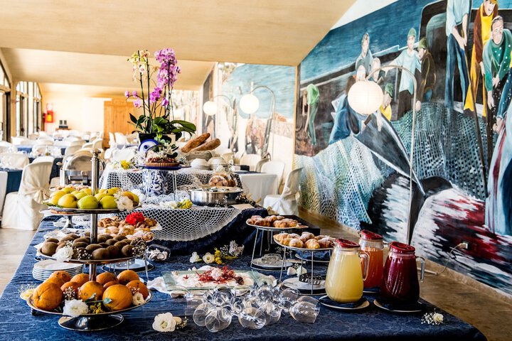 Dining 85 of 135