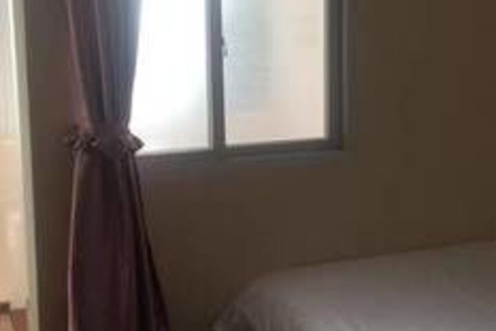 Room 12 of 36
