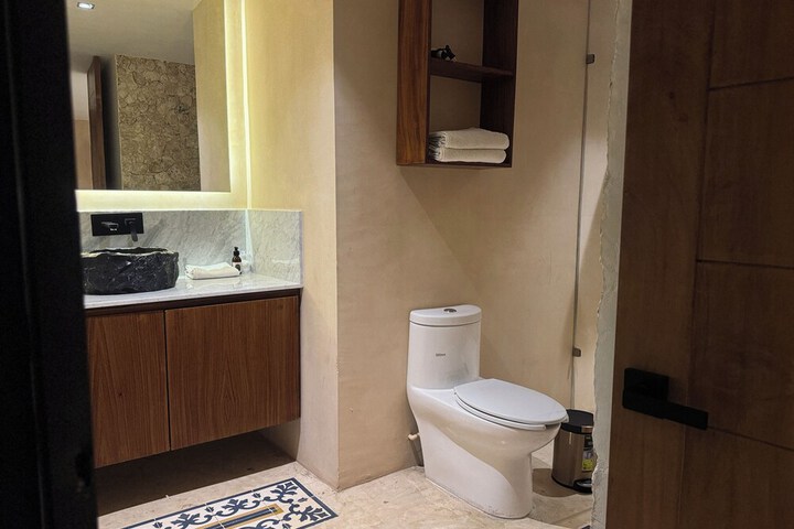 Room 128 of 160