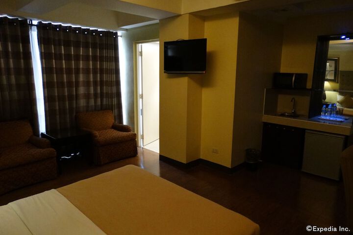 Room 7 of 37