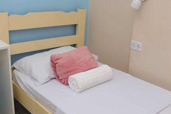 Room 10 of 22
