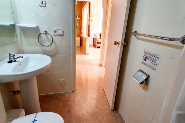 Room 79 of 103