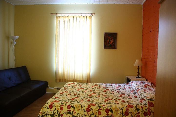 Room 4 of 39