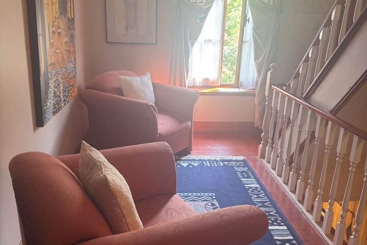 Room 5 of 11