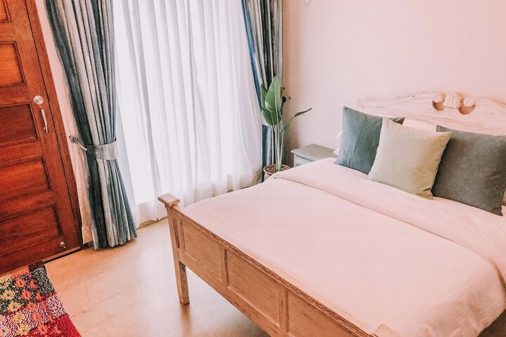 Room 13 of 64