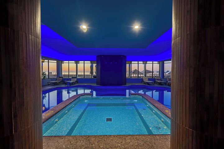 Pool 71 of 164