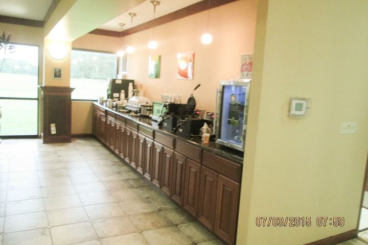 Breakfast area