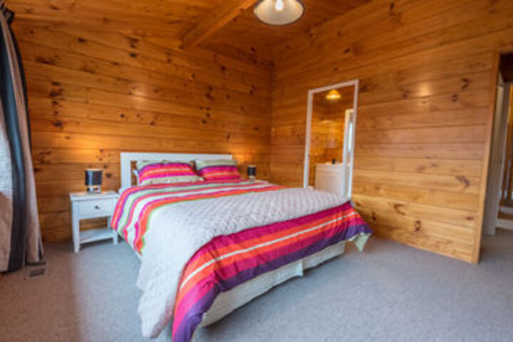 Room 47 of 222