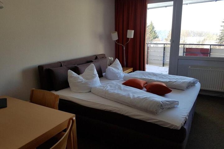 Room 1 of 1