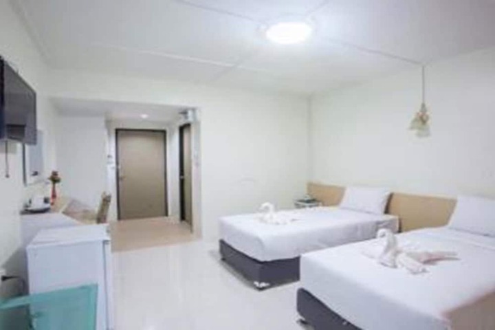 Room 7 of 42