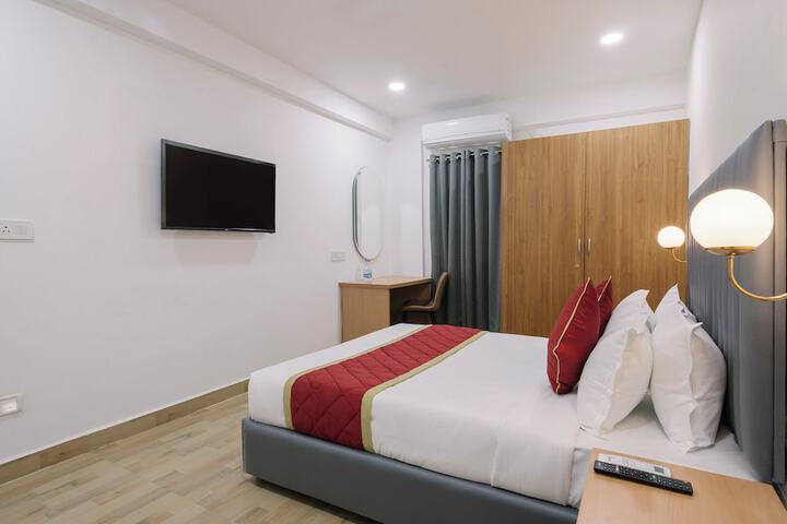 Room 18 of 48