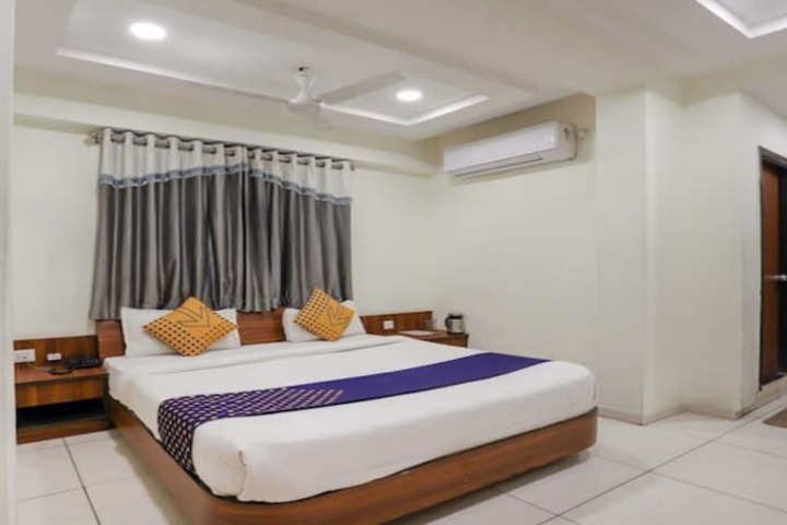 Room 10 of 26