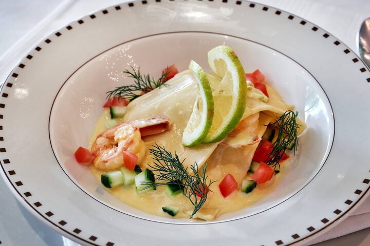 Dining 136 of 201