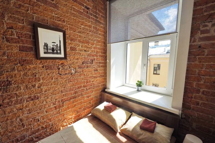 Room 9 of 33