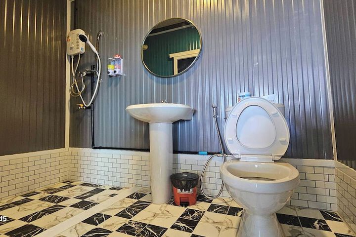 Room 40 of 75