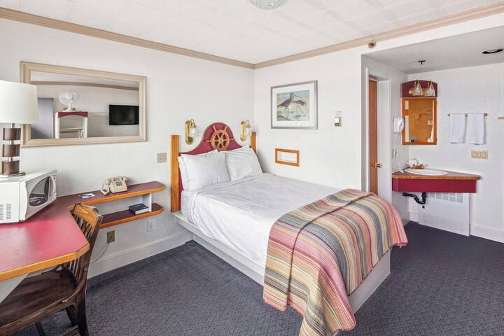Room 93 of 184
