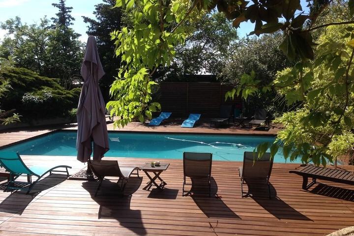 Pool 50 of 78