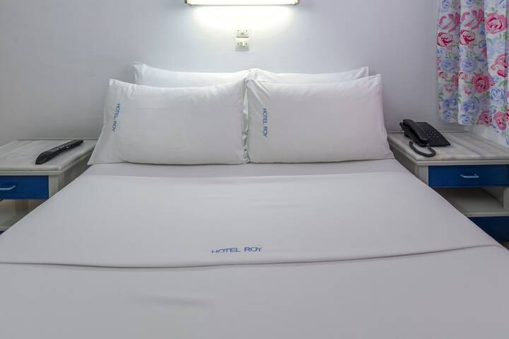 Room 42 of 68